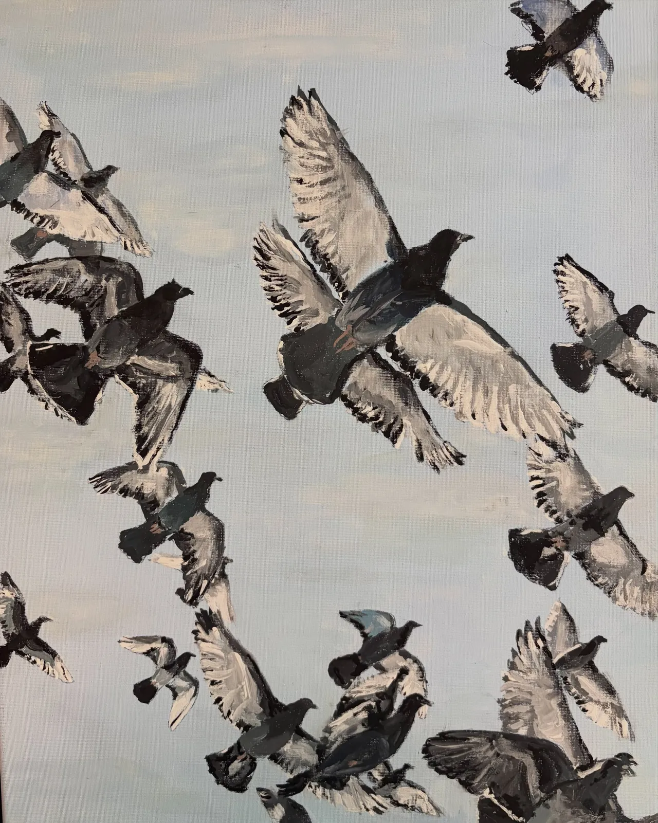 Gemälde eines Schwarms dunkler Vögel mit ausgebreiteten Flügeln vor hellem Himmel.